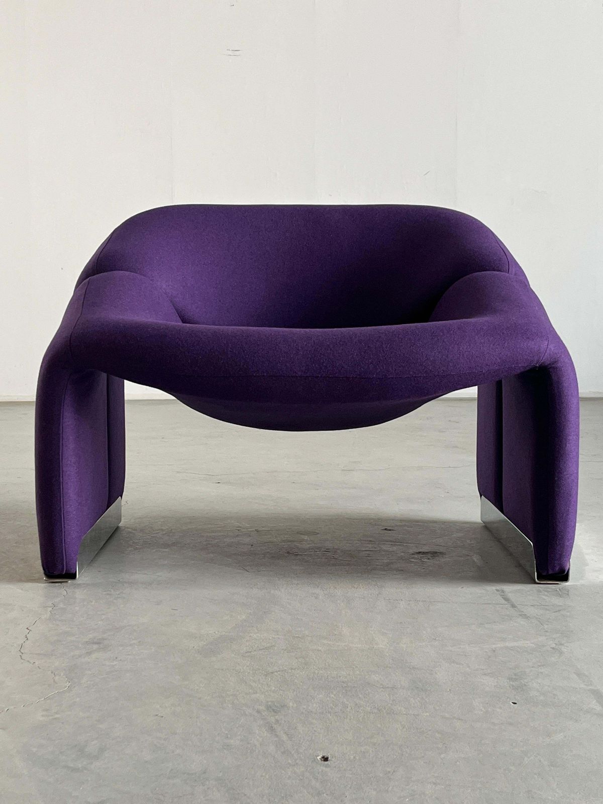 Iconic F598 ‘Groovy’ Chair By Pierre Paulin For Artifort, Purple Upholstery, 80s photo Furniture