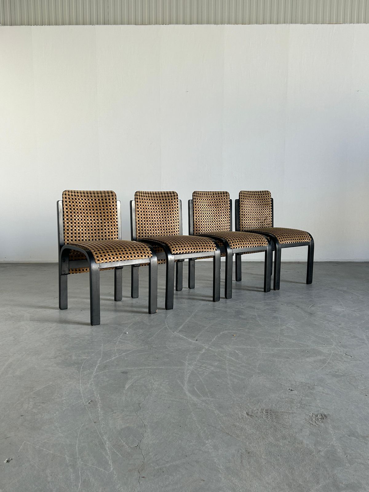 Set Of 4 Italian Sculptural Lacquered Bentwood Dining Chairs, Geometric Pattern photo Furniture