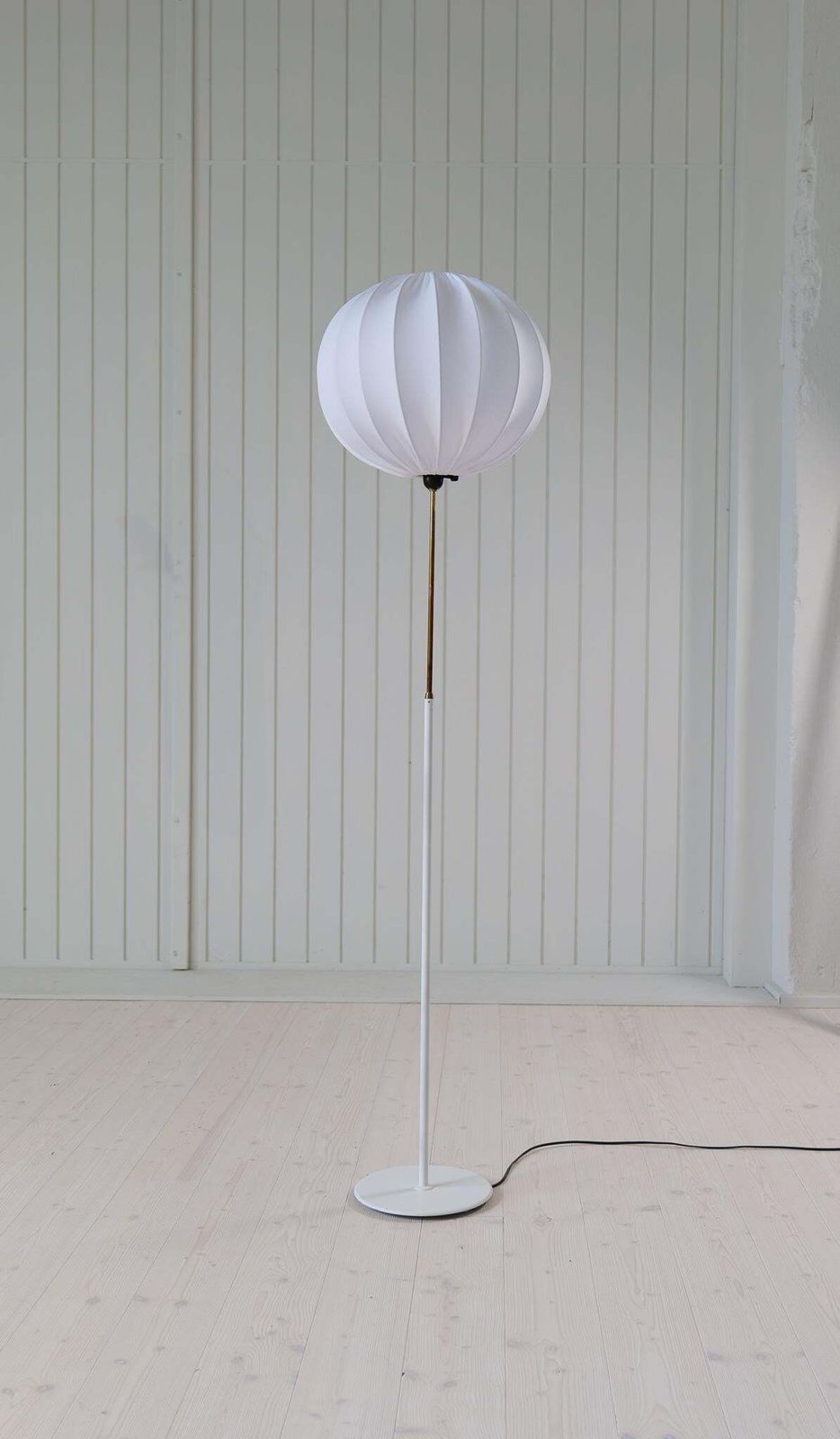 Midcentury Floor Lamp, Model G 07 Bergboms, Sweden, 1960s photo furniture