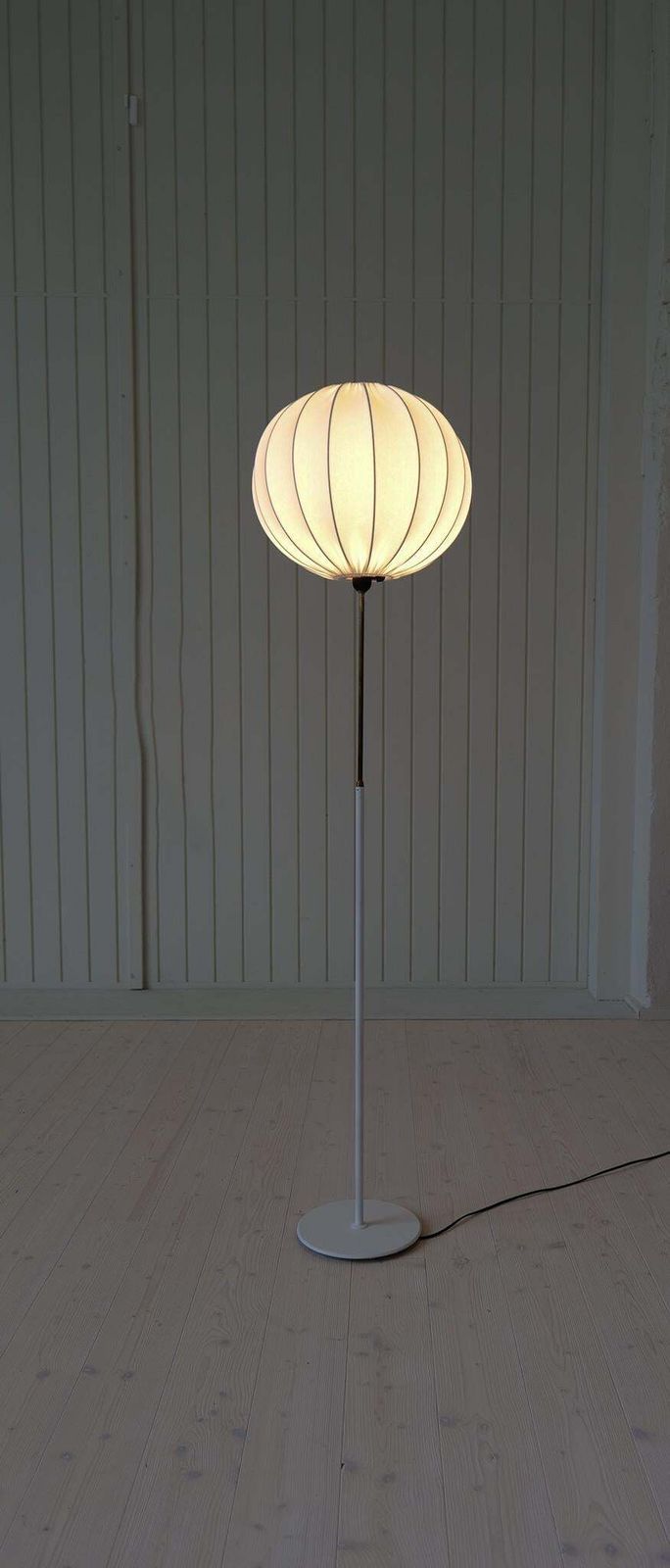 1673.0 Midcentury Floor Lamp, Model G 07 Bergboms, Sweden, 1960s photo