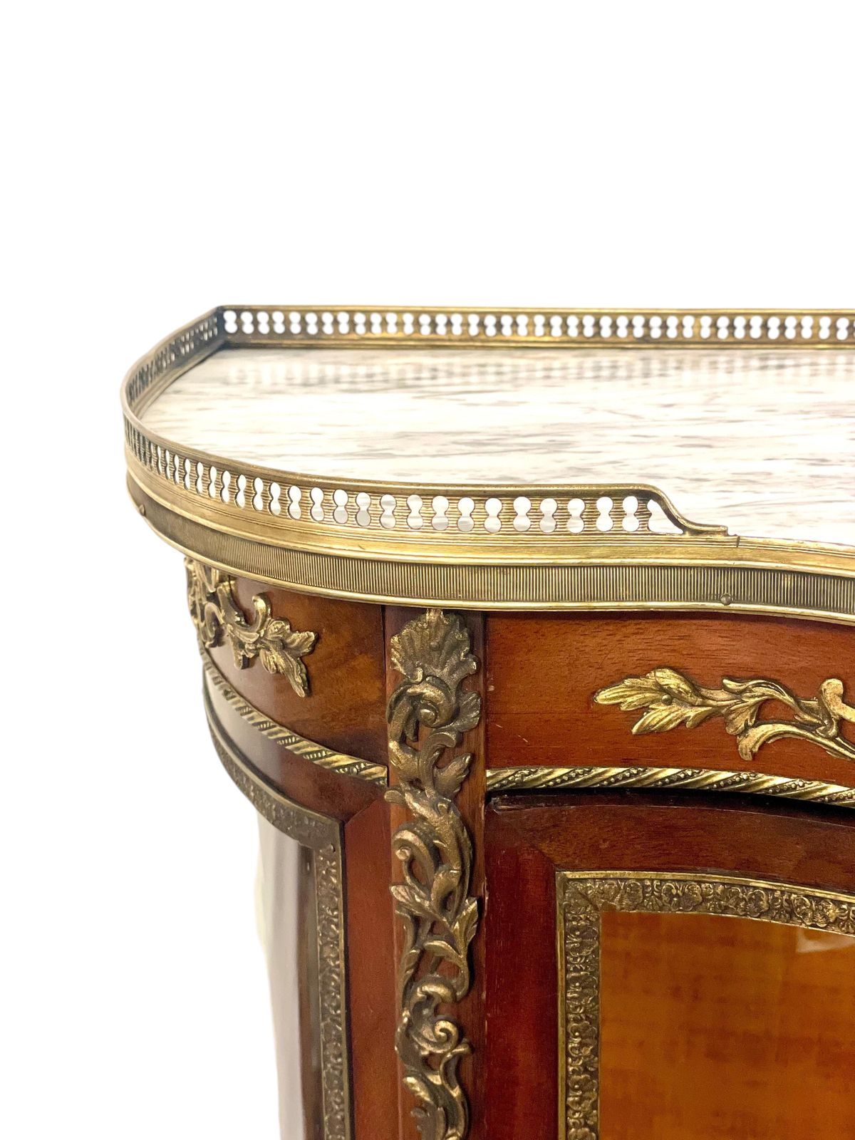 2700.0 19th Century Louis XV Vitrine With Marble Top And Ormolu Mounts photo