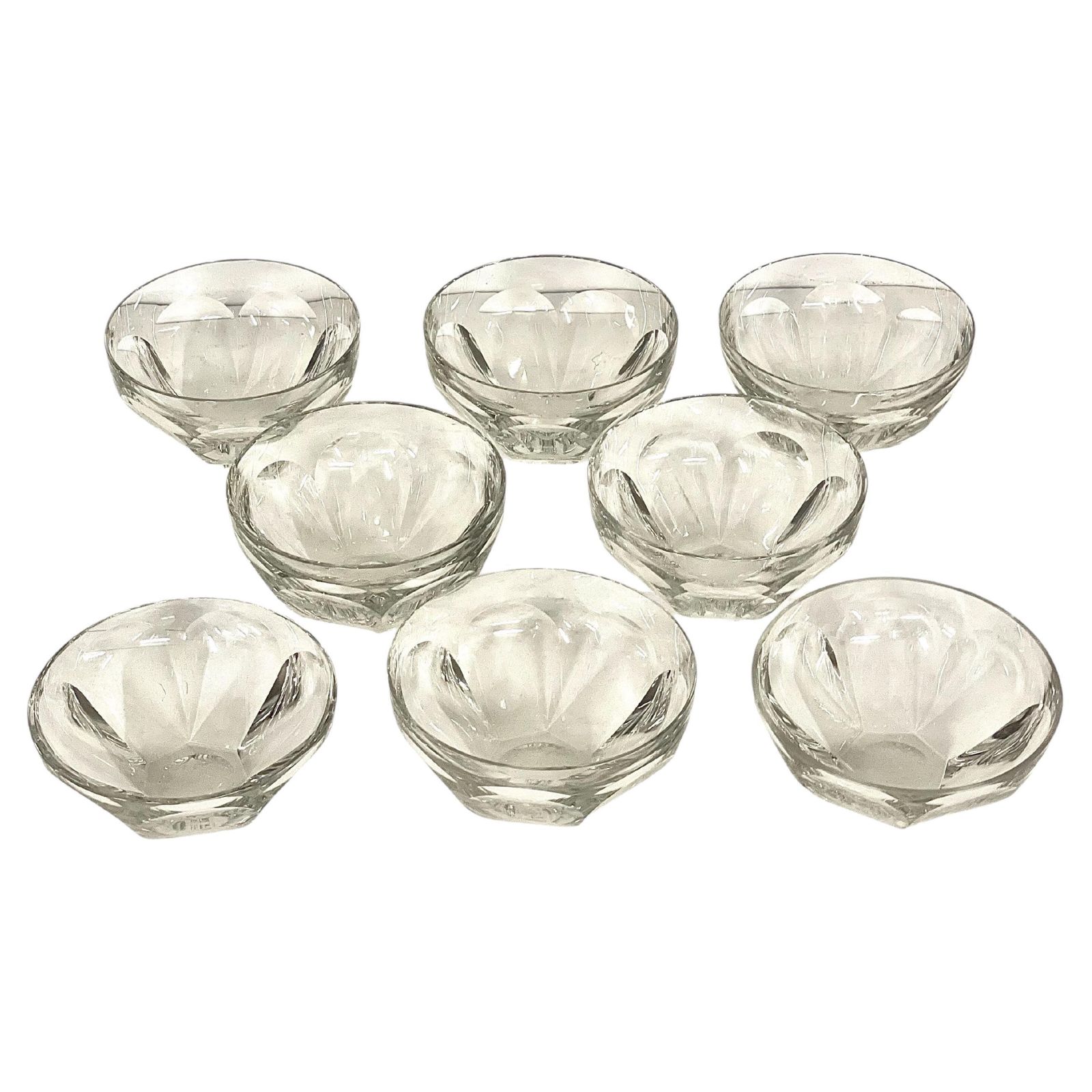 Set Of 8 Hand Cut Vintage Crystal Bowls By Baccarat, France 20th Century