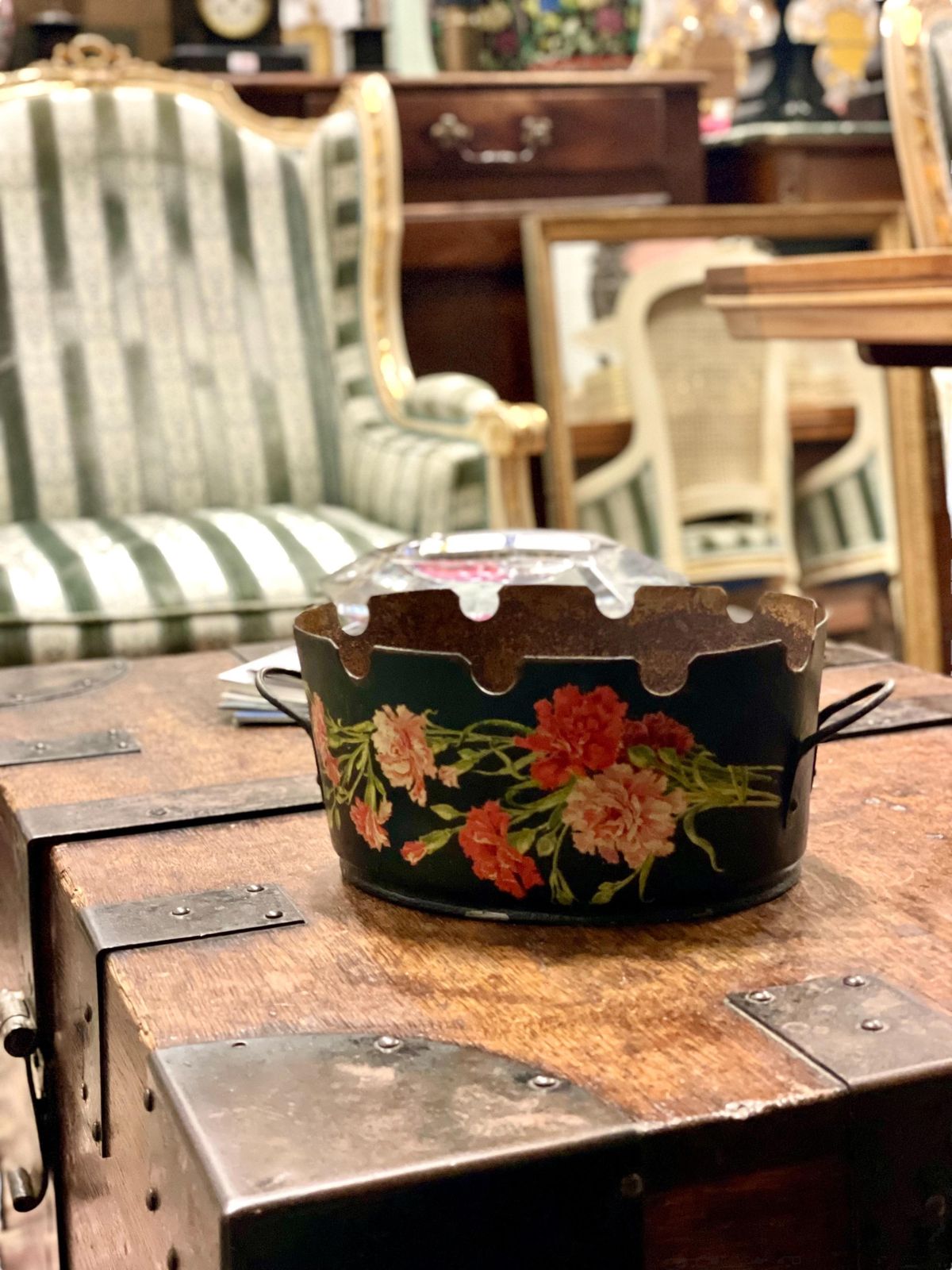 Home Decor 19th Century Exquisite Hand Painted Petite Cachepot photo