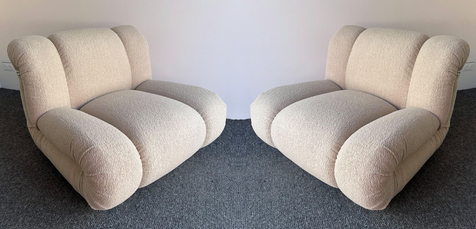 photo vinterior Pair Of Velasquez Slipper Chairs By Mimo Padova. Italy, 1970s