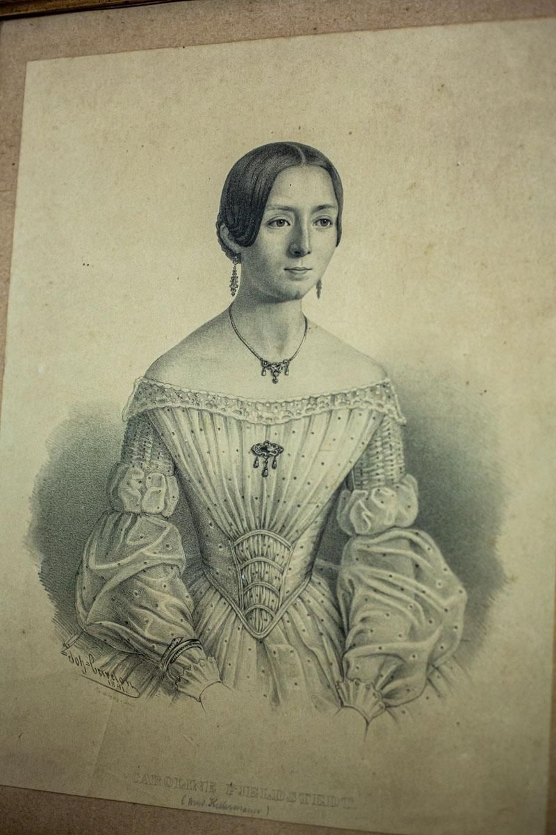 photo furniture 19th Century Lithograph, A Portrait Of A Dancer