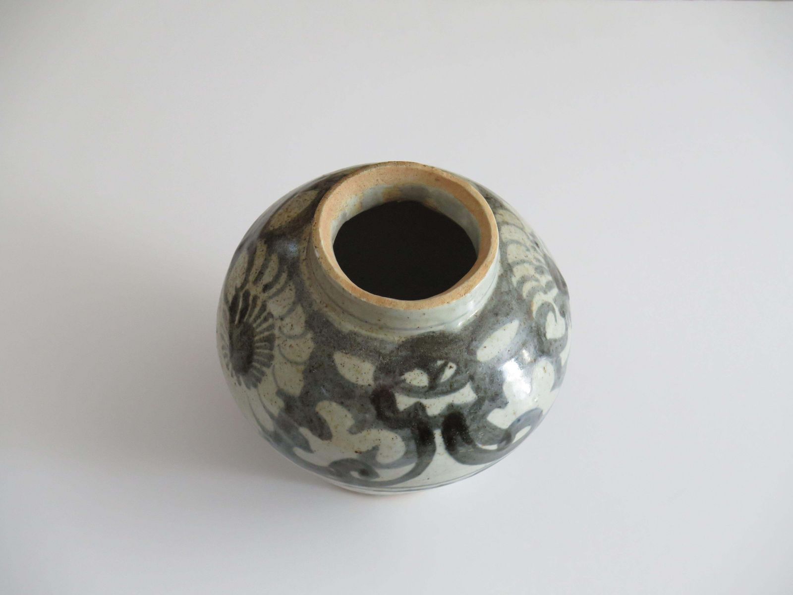 619.98 Chinese Porcelain Ming Provincial Jar Or Vase Blue & White, Jiajing 16th Century photo
