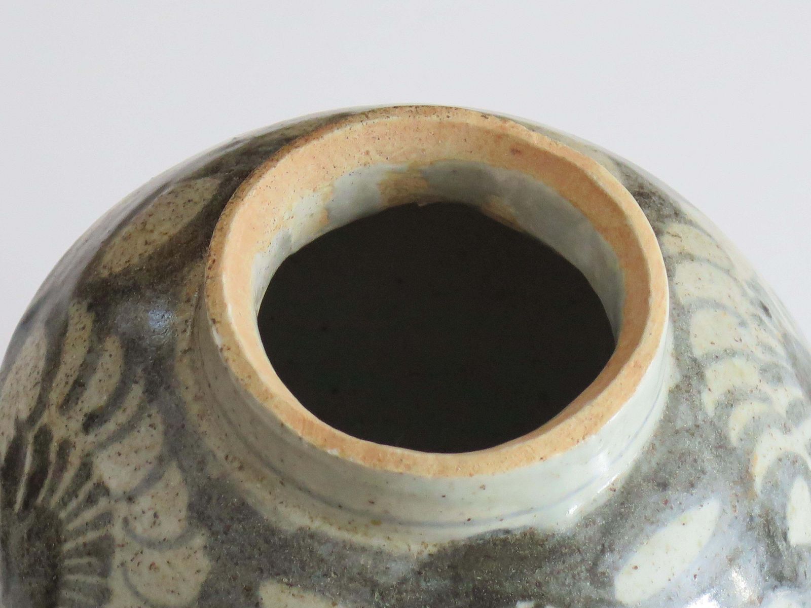 photo vinterior Chinese Porcelain Ming Provincial Jar Or Vase Blue & White, Jiajing 16th Century
