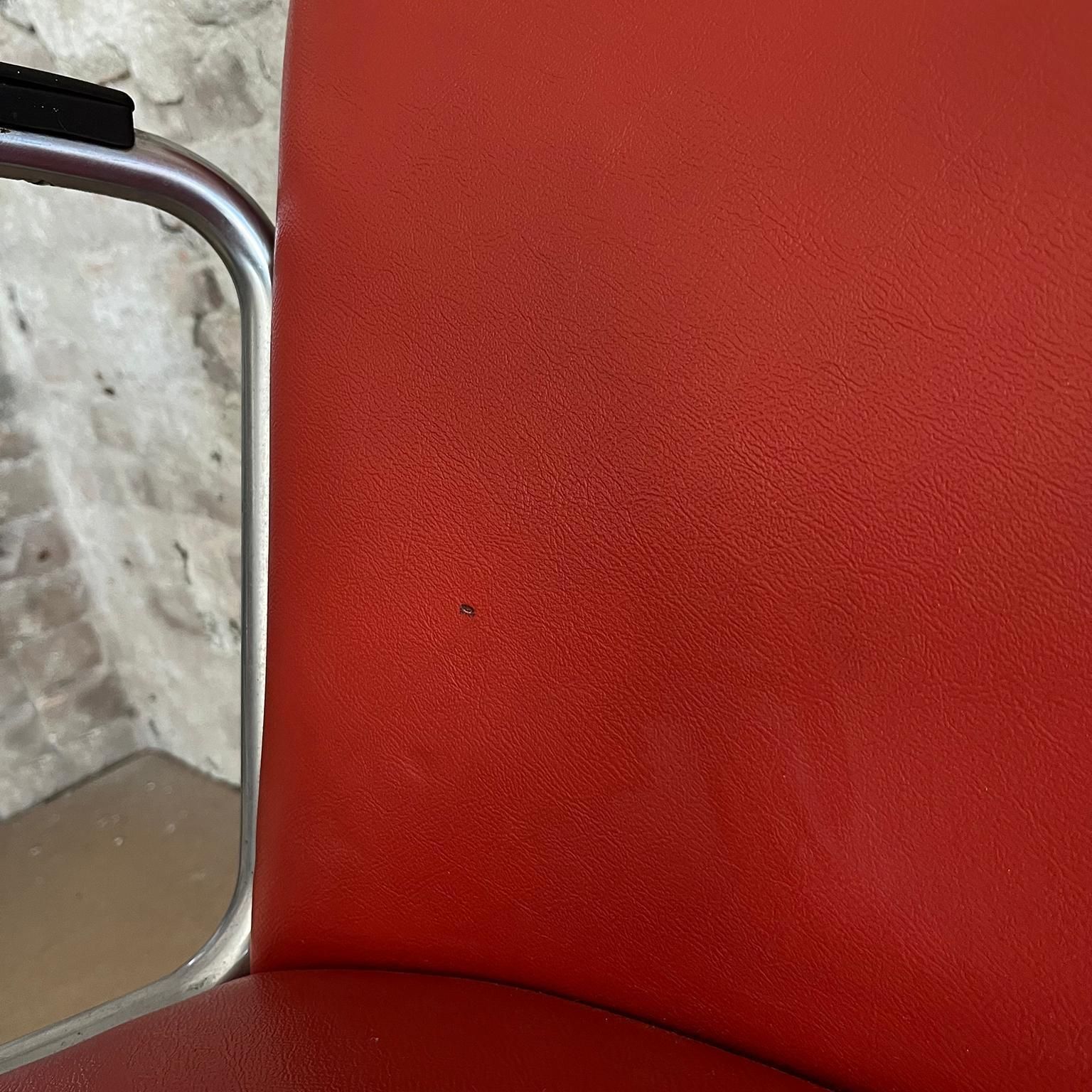 photo furniture Gispen 413 In Original Sixties Red Skai With Black Armrests