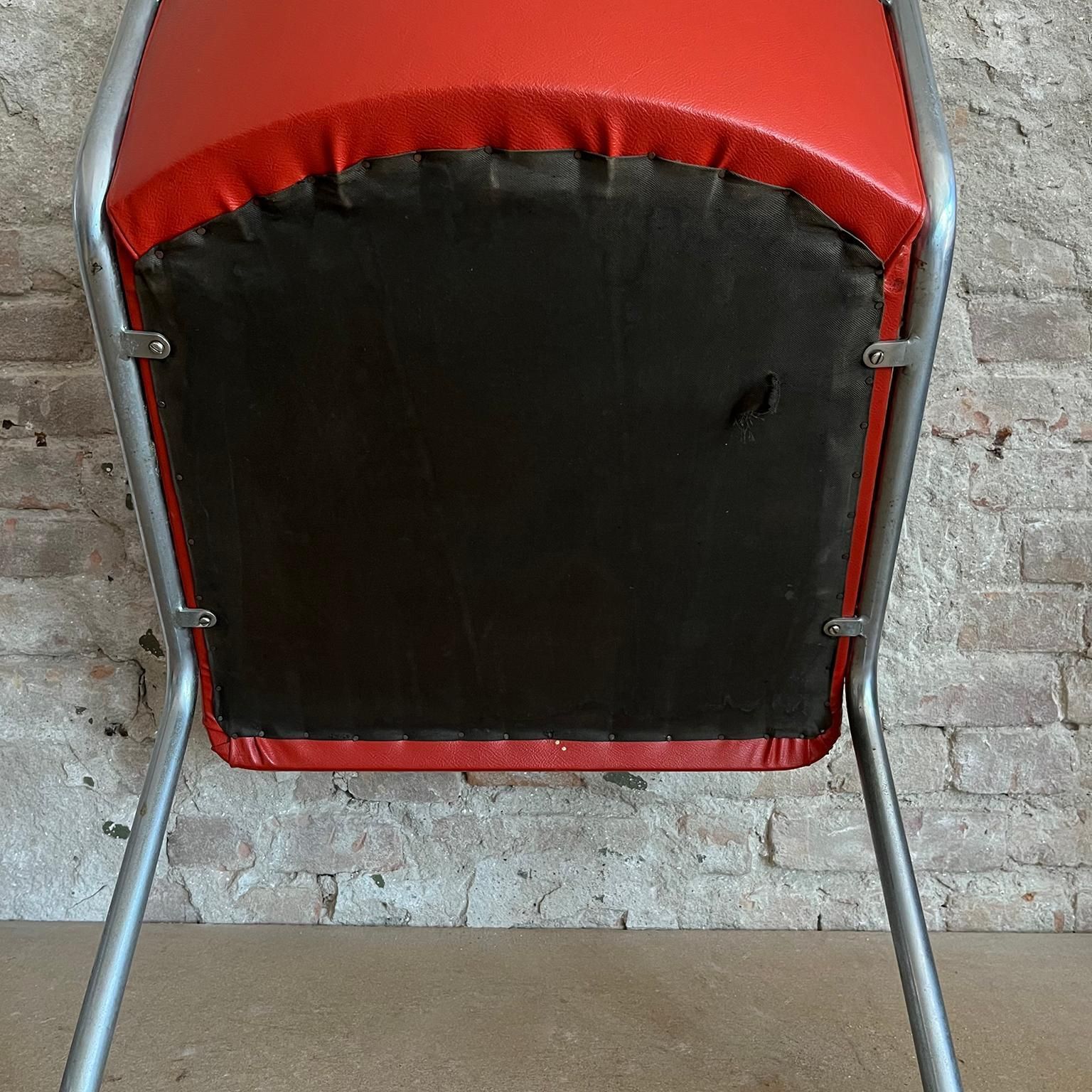 photo vintage Gispen 413 In Original Sixties Red Skai With Black Armrests