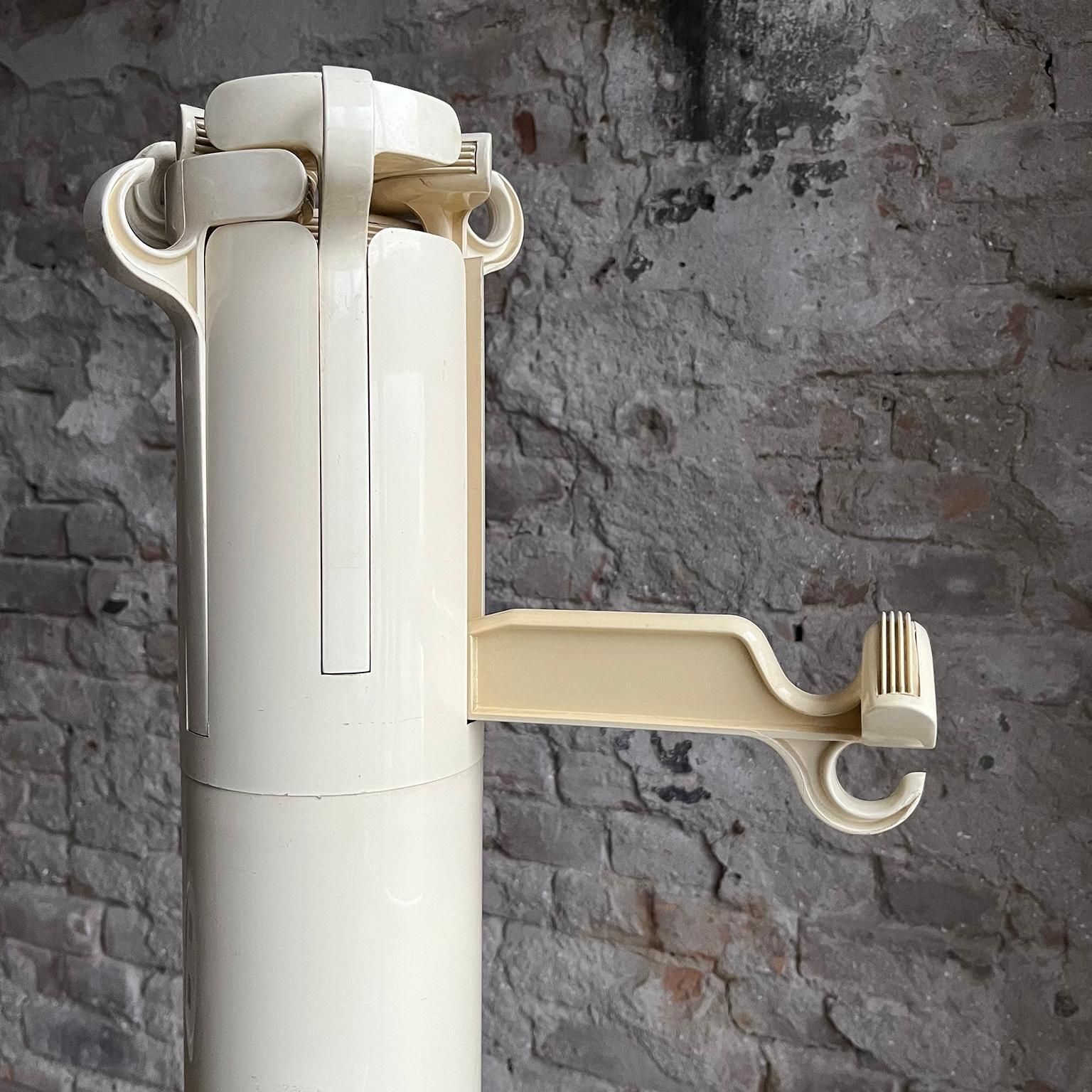 Planta, Coatrack In Light Beige By Piretti photo vinterior