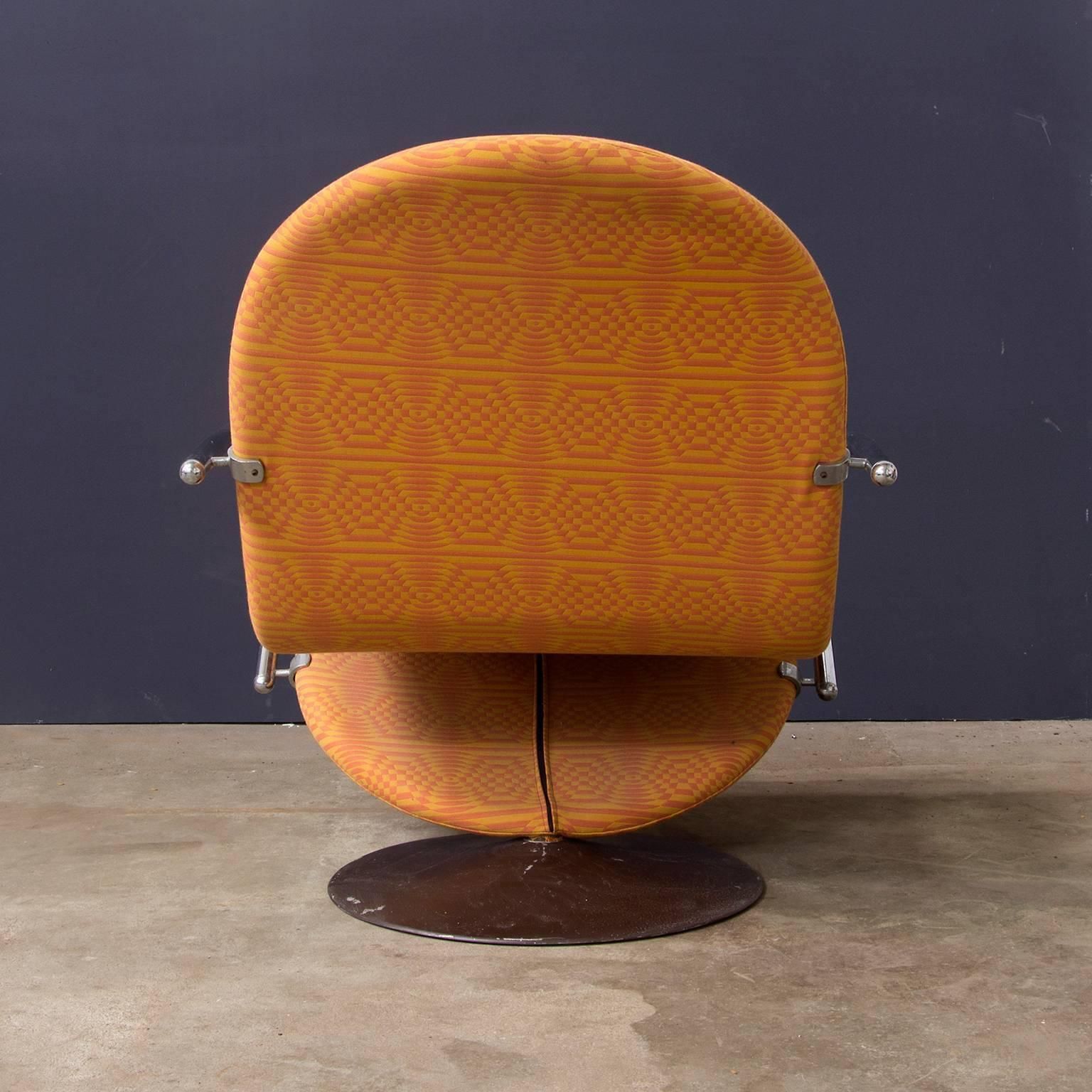 1973, Verner Panton, 1 2 3 Serie Easy Chair In Original Panton Fabric photo Furniture