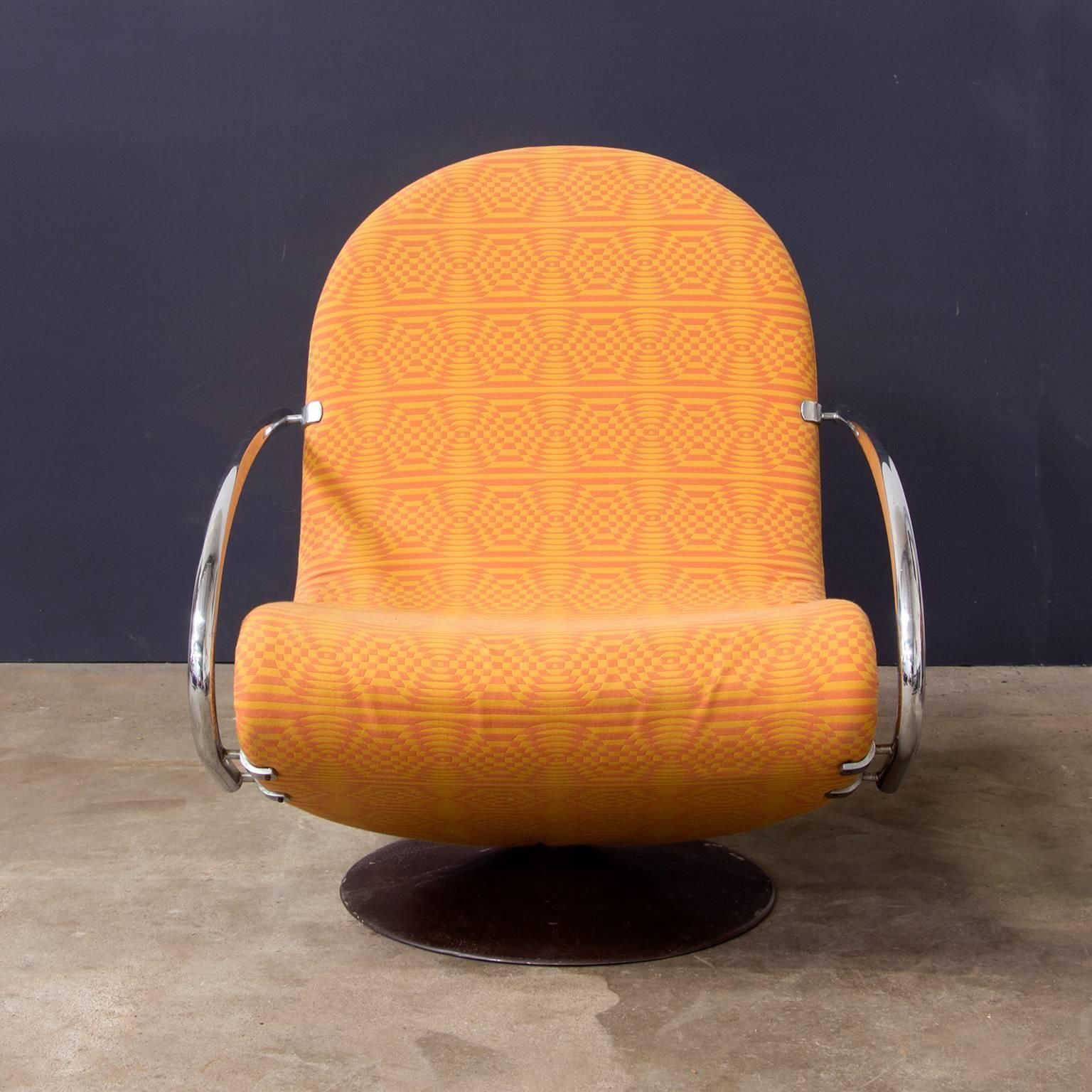 1973, Verner Panton, 1 2 3 Serie Easy Chair In Original Panton Fabric photo 2788.0