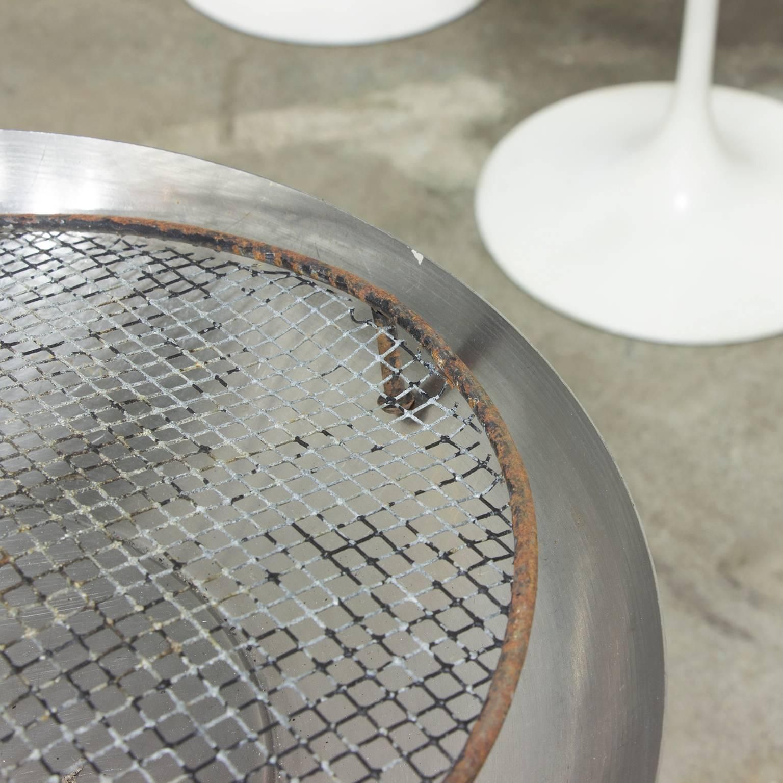 1960, Eero Saarinen For Knoll International, Set Of Seven White Tulip Ashtrays photo vinterior