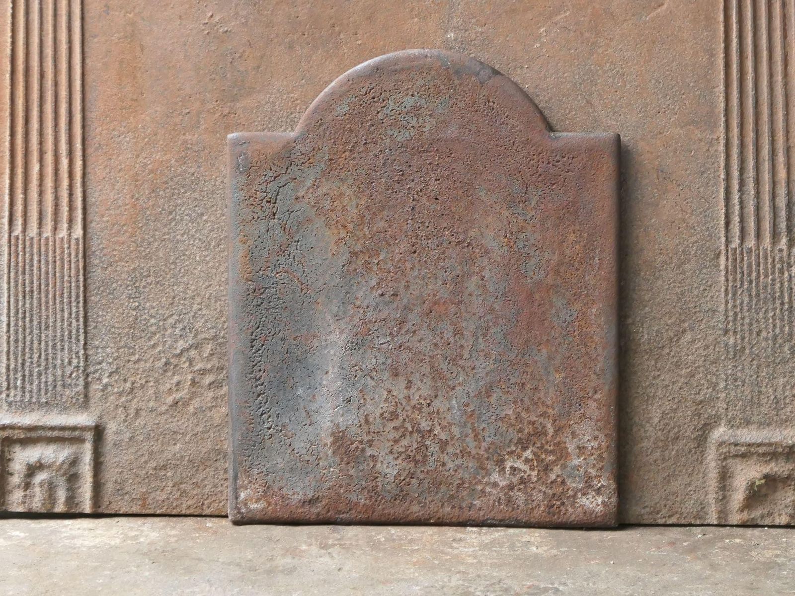Home Fixtures French Neoclassical Period 'Pillars Of Freedom' Fireback / Backsplash photo