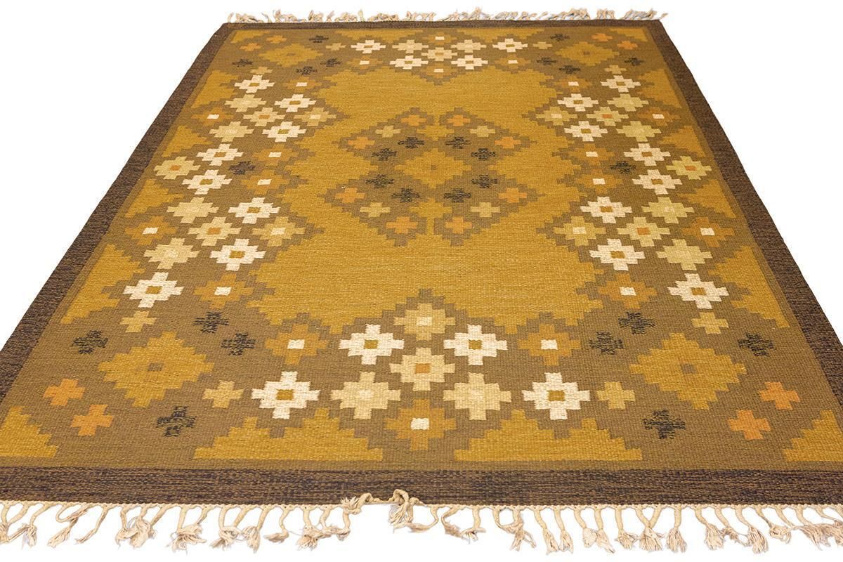 Swedish Rug Cross Design photo 2487.0