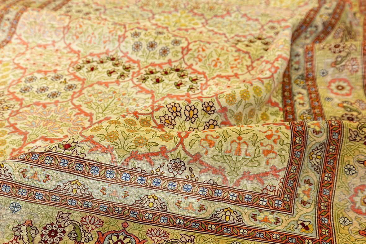 4203.0 Hereke Rug Silk photo