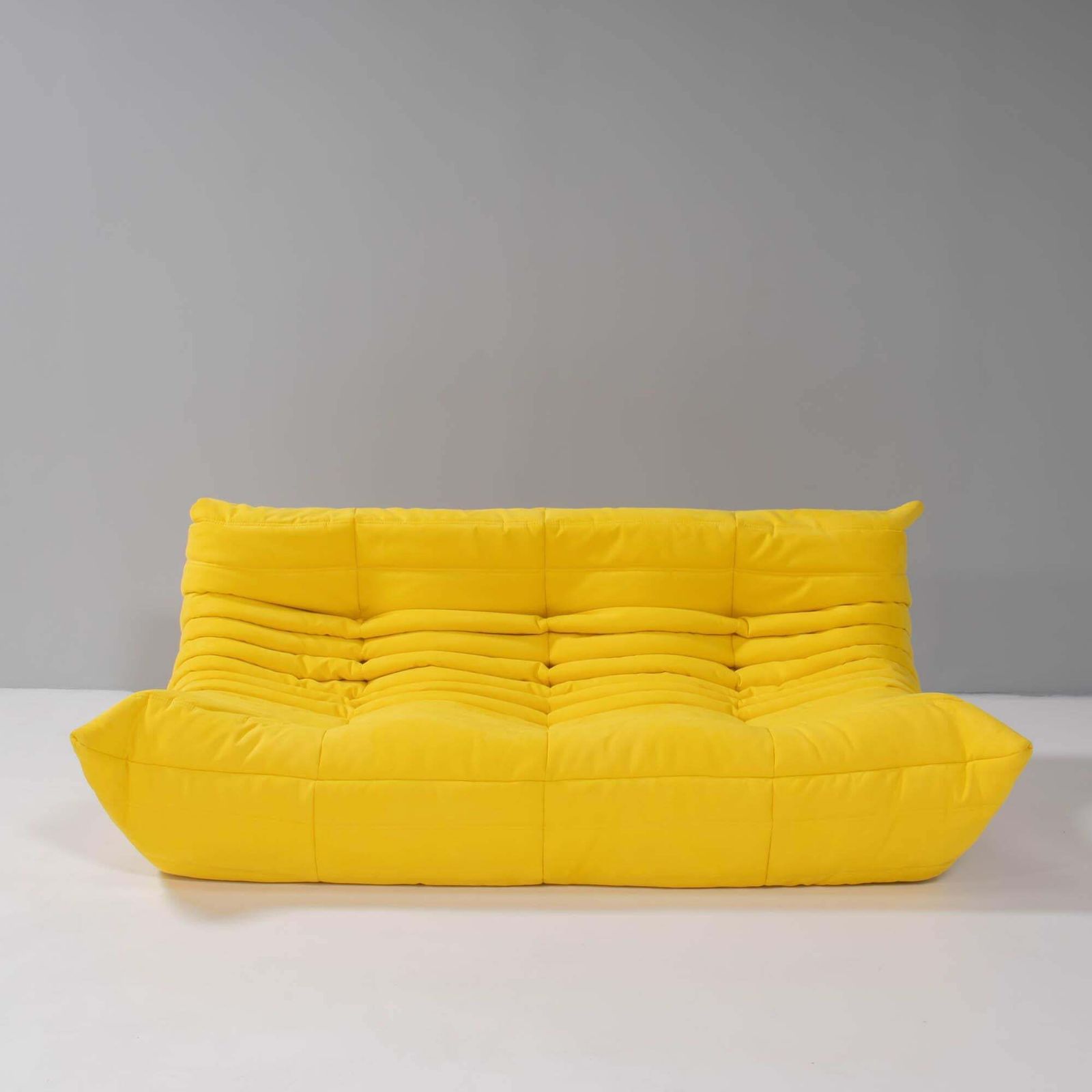 photo vinterior Ligne Roset By Michel Ducaroy Togo Yellow Modular Sofa, Set Of Three
