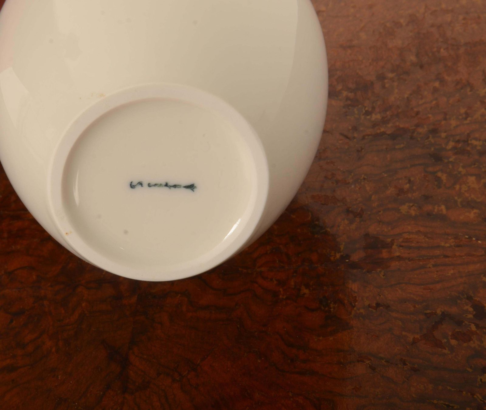 Porcelain Kpm Berlin Vase Designed By Siegmund Schütz photo vinterior
