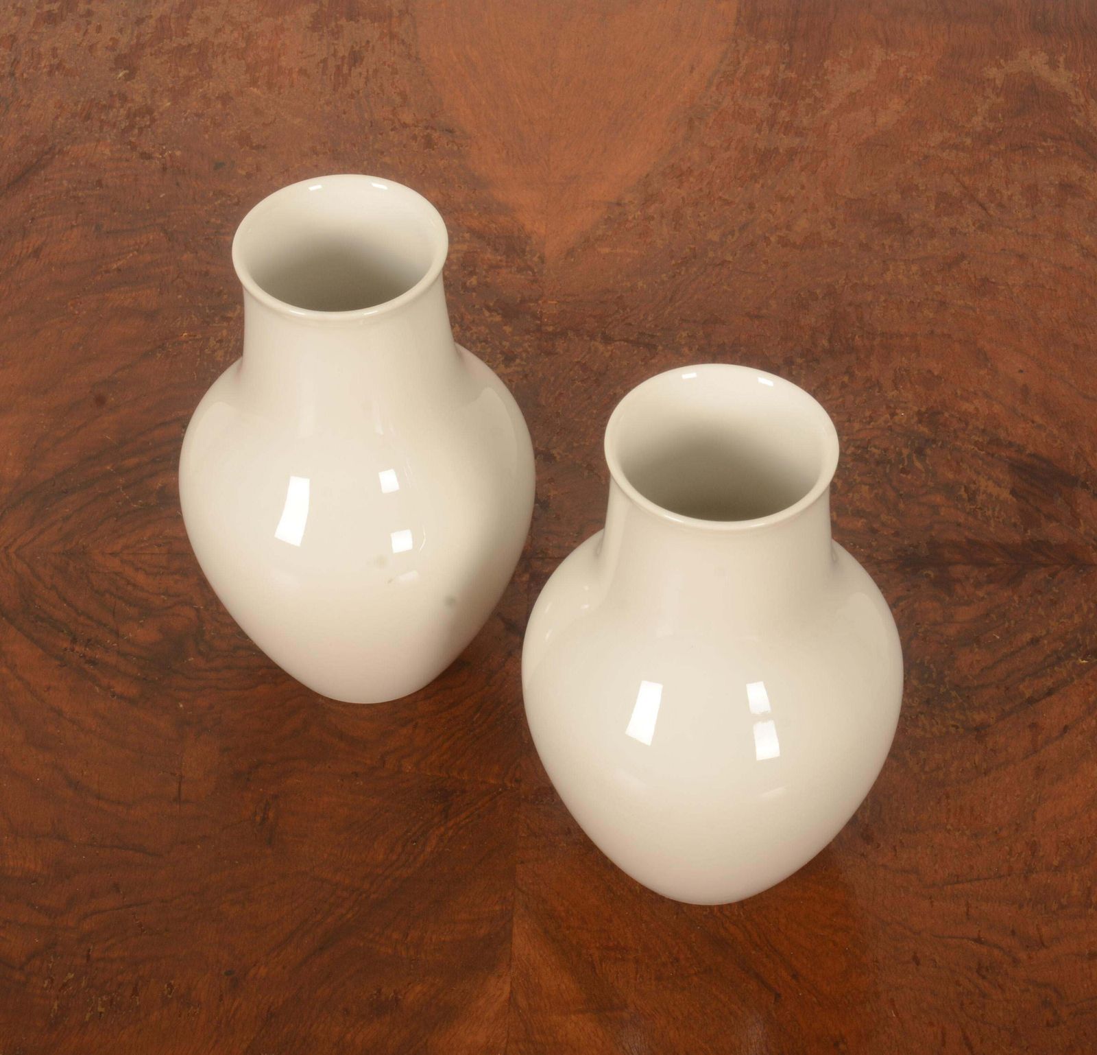 Porcelain Kpm Berlin Vase Designed By Siegmund Schütz photo buy