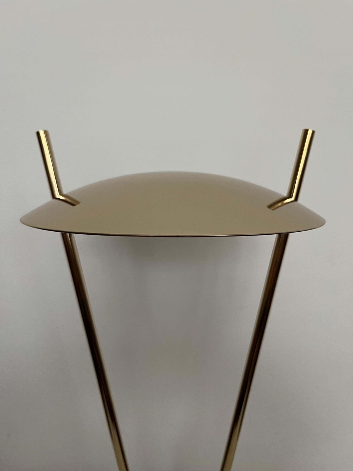 Postmodern Pair Of Gold Table Lamps By Leonardo Marelli For Estiluz, 1980s photo vinterior