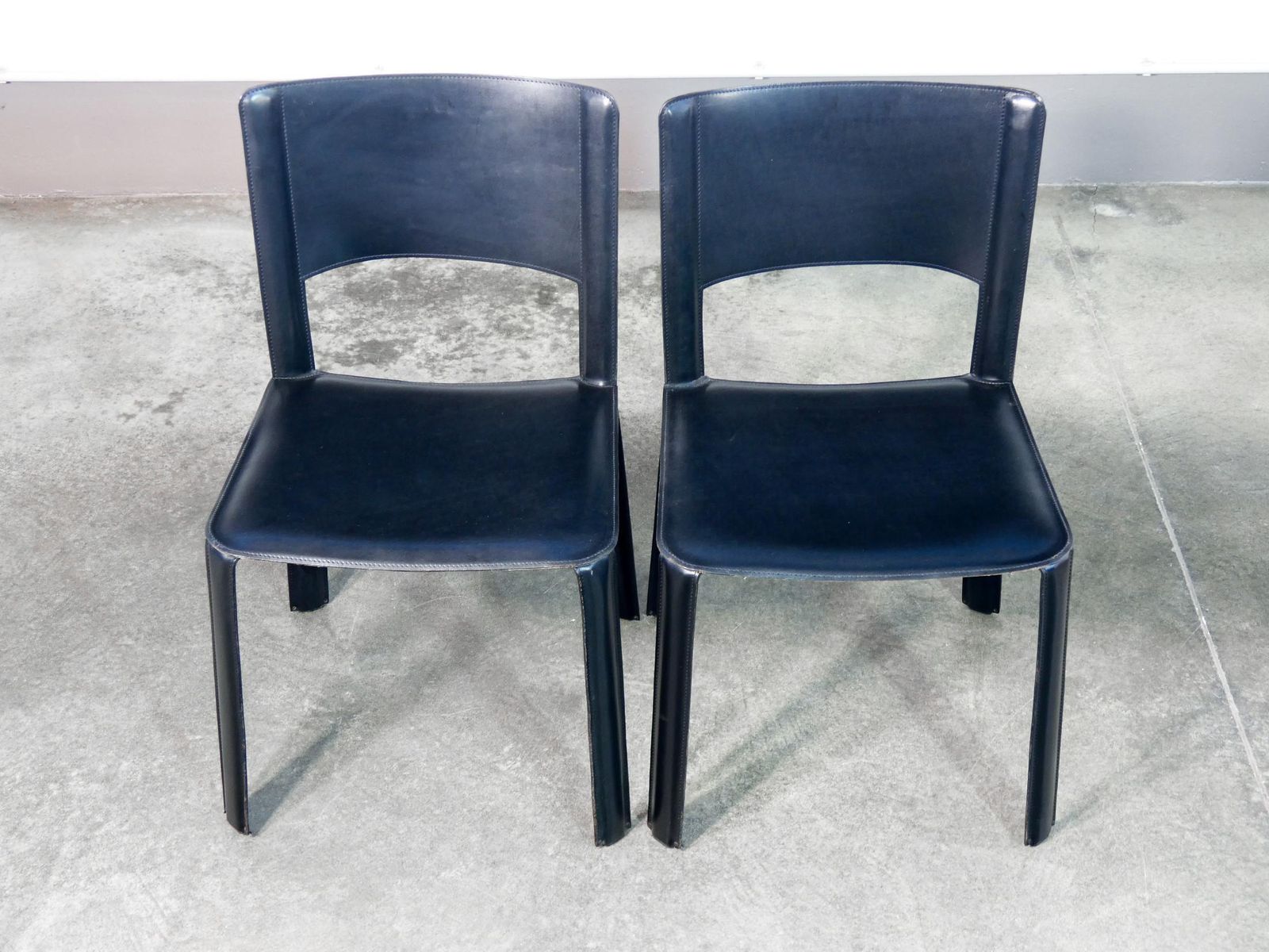 Set Of Six Chairs, Designed By Willy Rizzo For Cidue, In Black Leather. Italy, 1970s photo Furniture