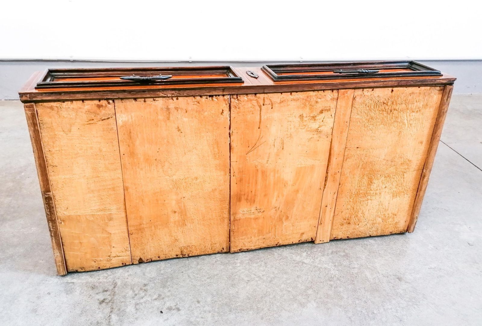 2583.0 Louis XIV Chest Of Drawers In Walnut And Briar, 1700 photo
