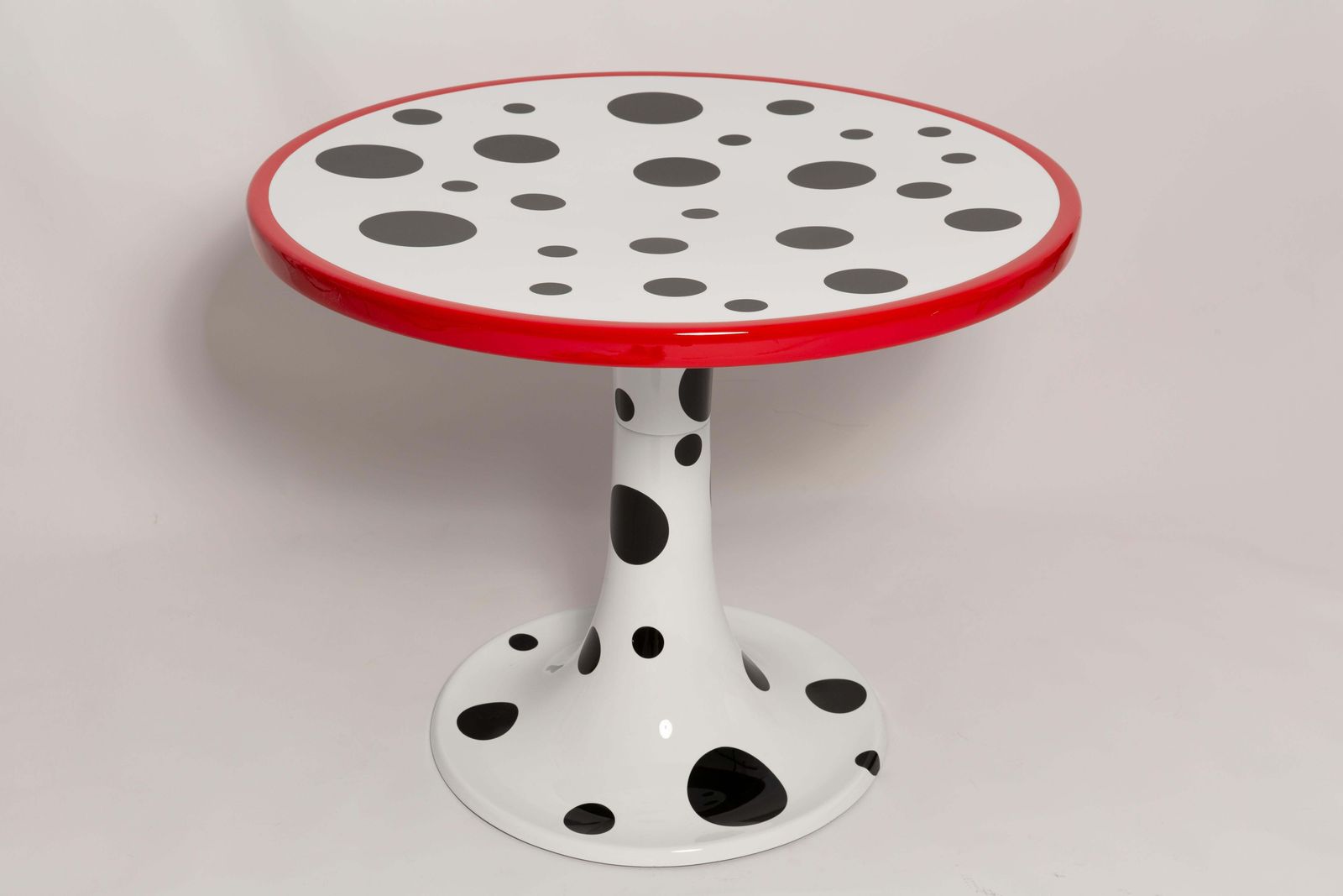 11065.0 Mid Century And New Mixed Cruella Dalmatian Set Table And 5 Chairs, Europe, 1968 photo