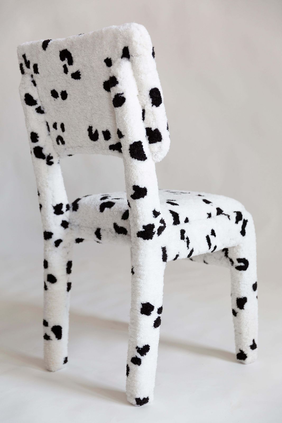 photo vintage Six Mid Century Hand Tufting Dalmatian Chairs, Rajmund Halas, Poland, 1960s