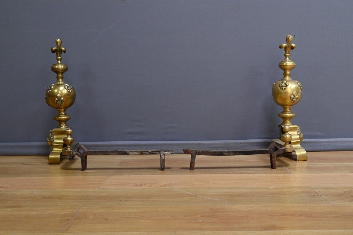 photo vinterior Pair Of Gilt Bronze Andirons – Part 1 Of The 19th Century