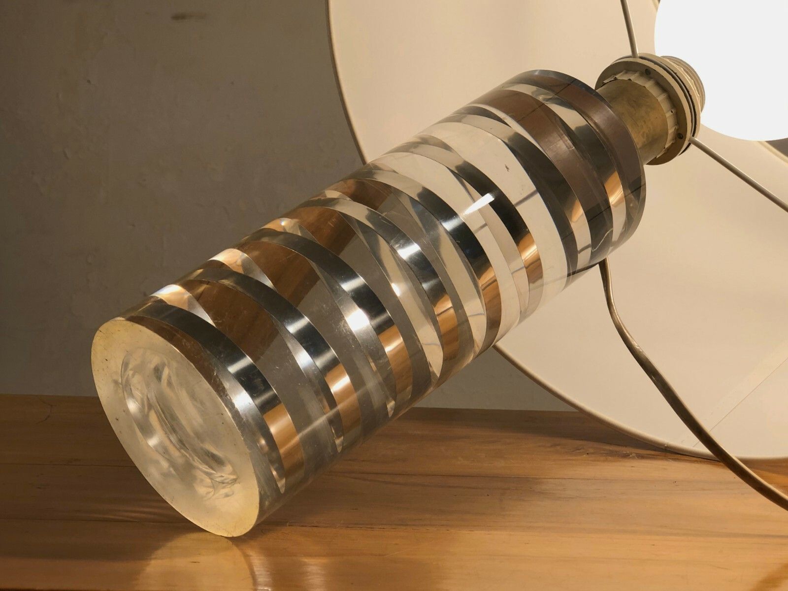 1970 Giraudon Inclusion Lamp Shabby Chic Sculpture Lucite Plexiglas Kinetic photo vintage