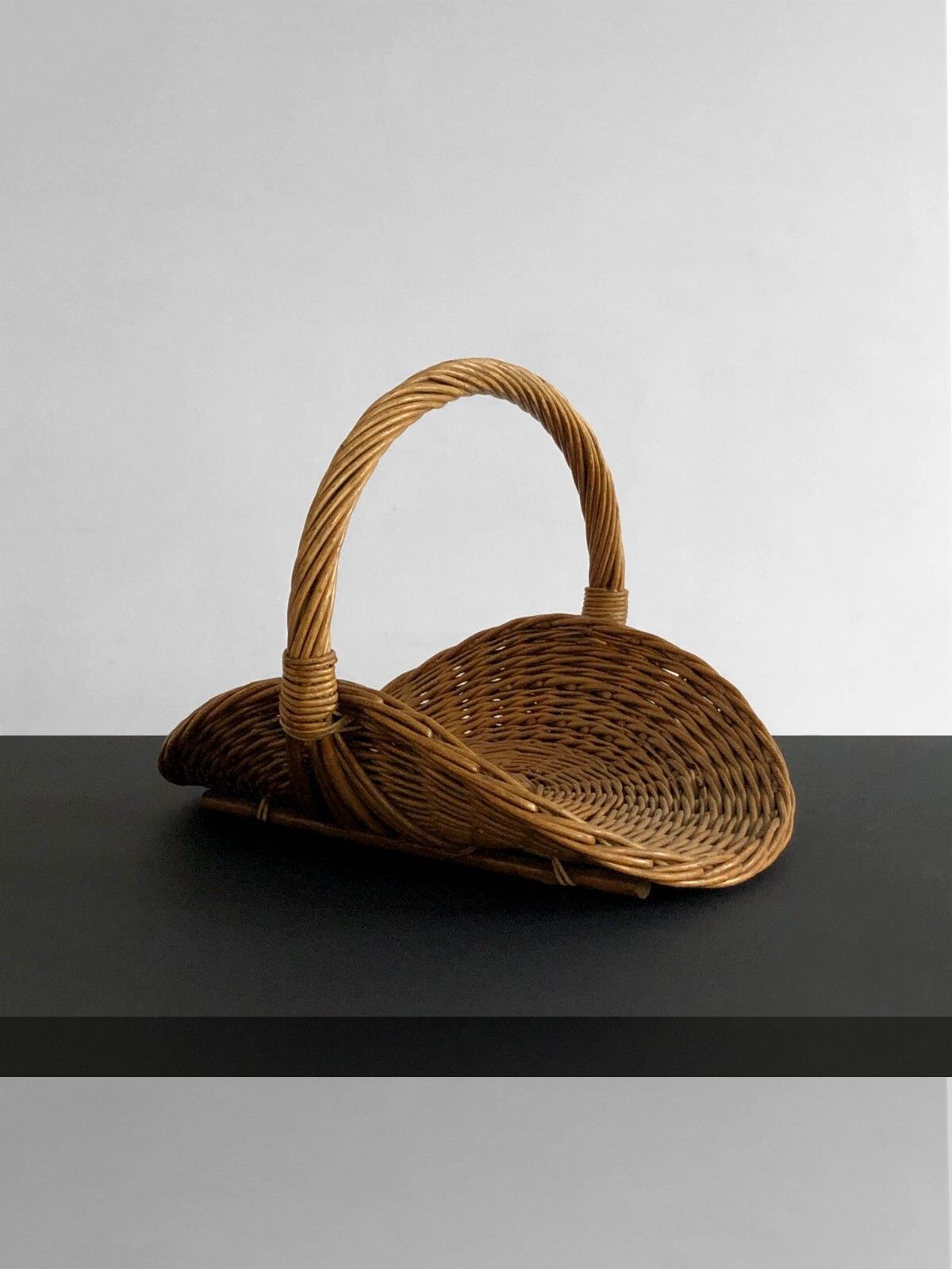 1970 Modernist Brutalist Modernist Fire Arts Modern Rustic Book Holder Basket Sognot