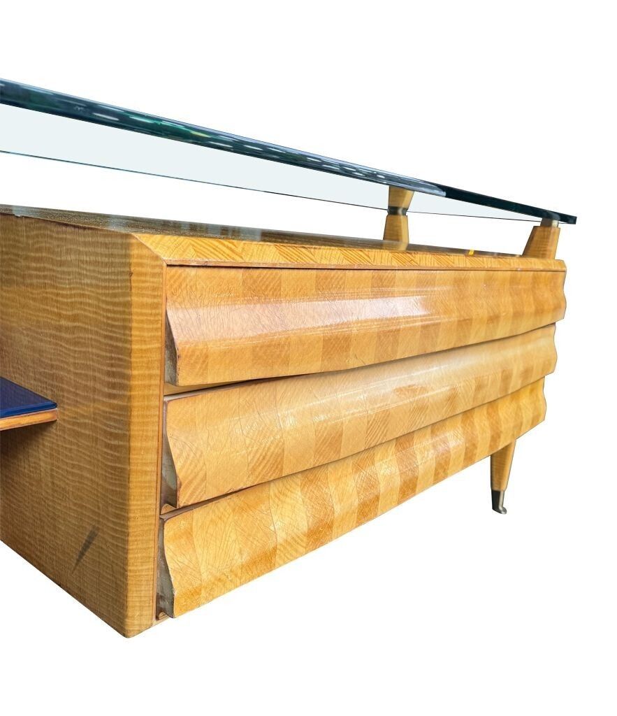 photo vintage A Wonderful 1950s Marquetry Maplewood Dresser Desk By Vittorio Dassi