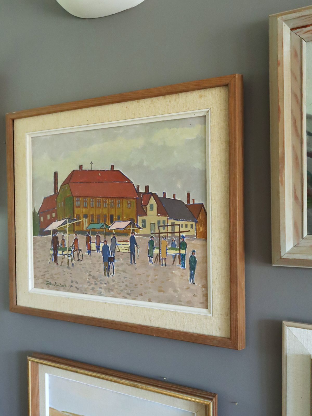 Market Day In The Square  Oil Painting photo vinterior