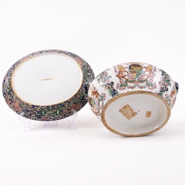Antique 19th Century Chinese Export Hand Painted Ceramic Porcelain Dutch Armorial Tureen With Stand photo buy