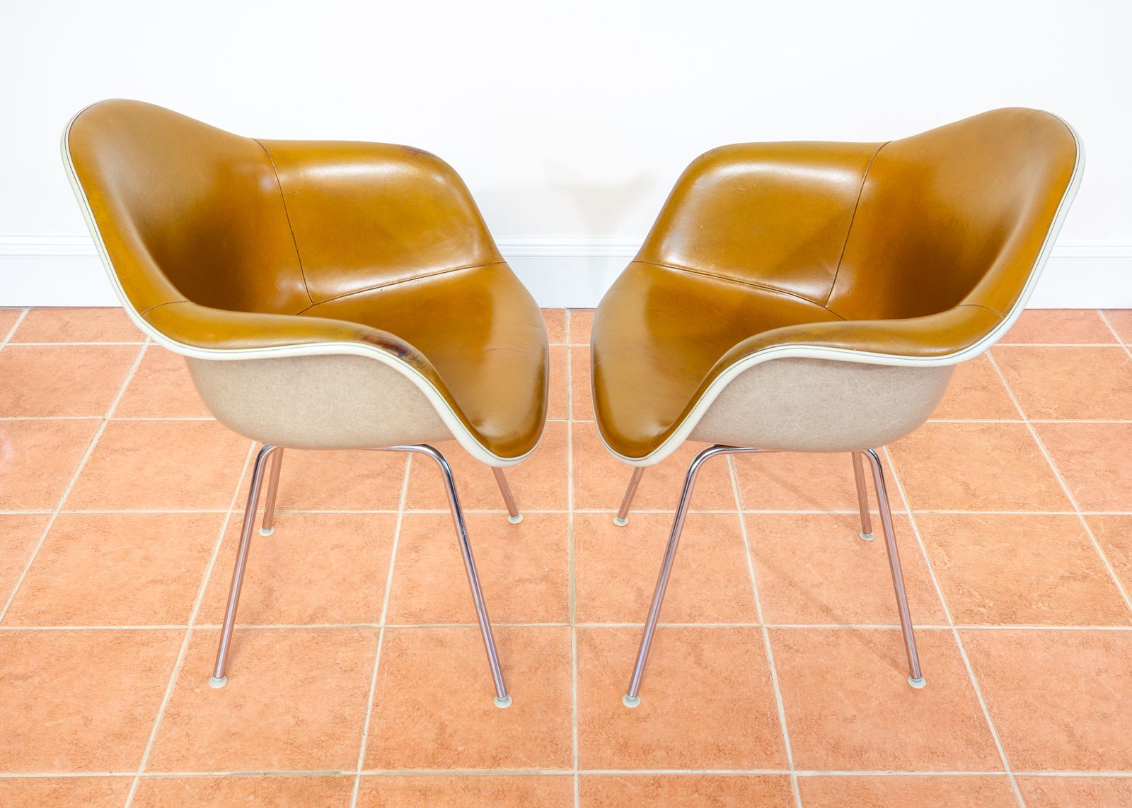 photo buy Pair Of Eames Herman Miller Dax Leather Armchairs Vitra 1960s Mcm Space Age Rope Edge Shell Bucket Vitra Caramel Leather Lounge Easy Dining Occasional