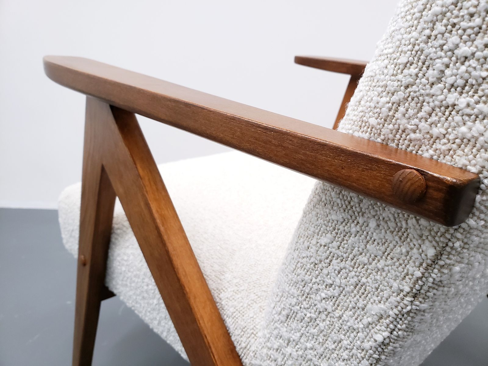 1960 Mid Century Easy Chair Model B 310 Var In Ivory Boucle photo vintage