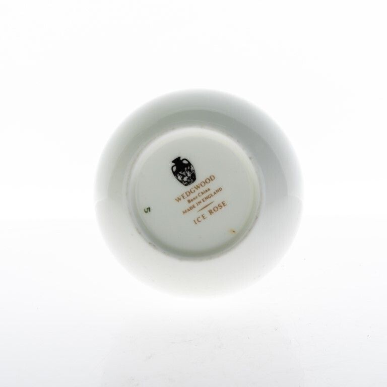 Wedgwood Ceramic Porcelain Ice Rose Pattern Spill Vase photo 55.0