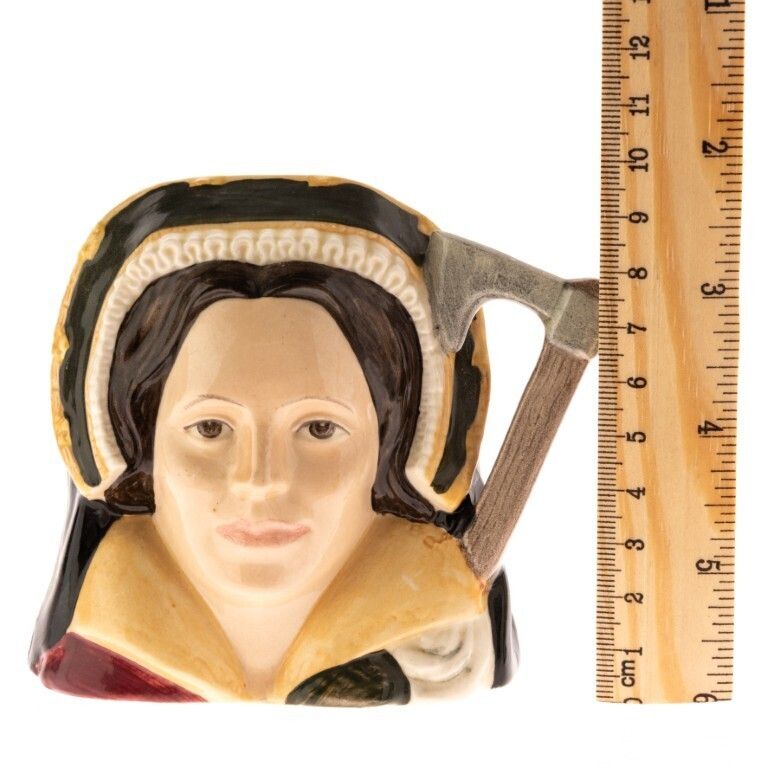 Royal Doulton Porcelain Ceramic Figural Collector’s Mug Catherine Howard 1977 photo Home Decor