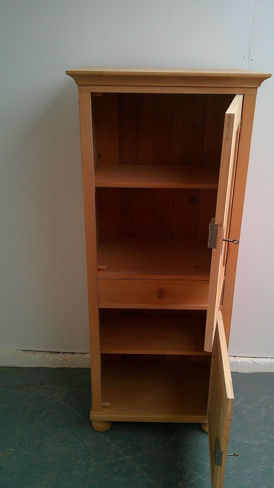 A Plain Antique Pine 1 Drawer Bathroom Cupboard To Wax/Paint photo 595.0
