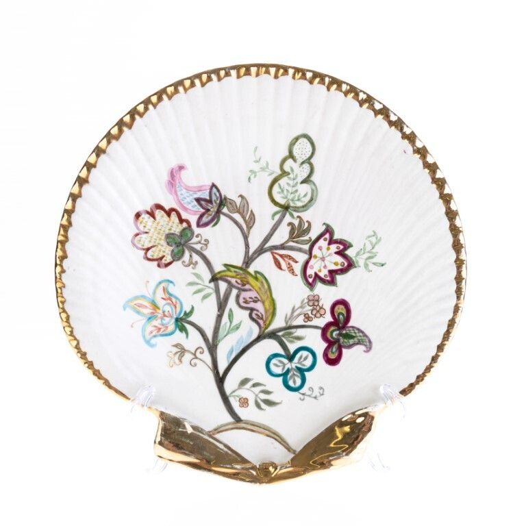 Antique 18th Century Wedgwood Creamware Earthenware Pottery Shell Dish With Hand Painted Flowers
