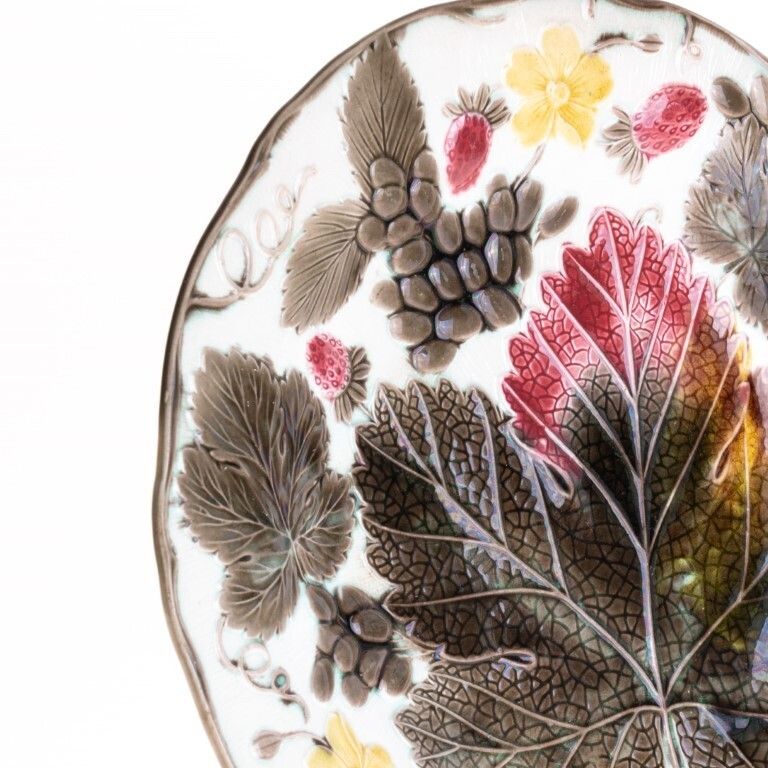 Antique Wedgwood Glazed Majolica Earthenware Pottery Grape Leaves & Strawberries Plate 19th Century photo Home Decor
