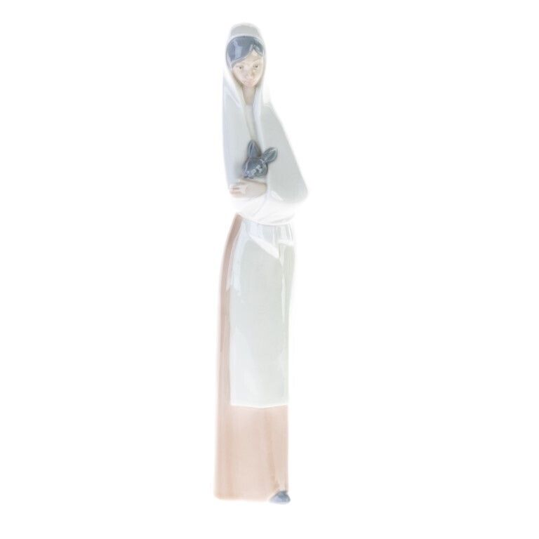 Nao By Lladro Fine Porcelain Sculpture Of Lady With Rabbit