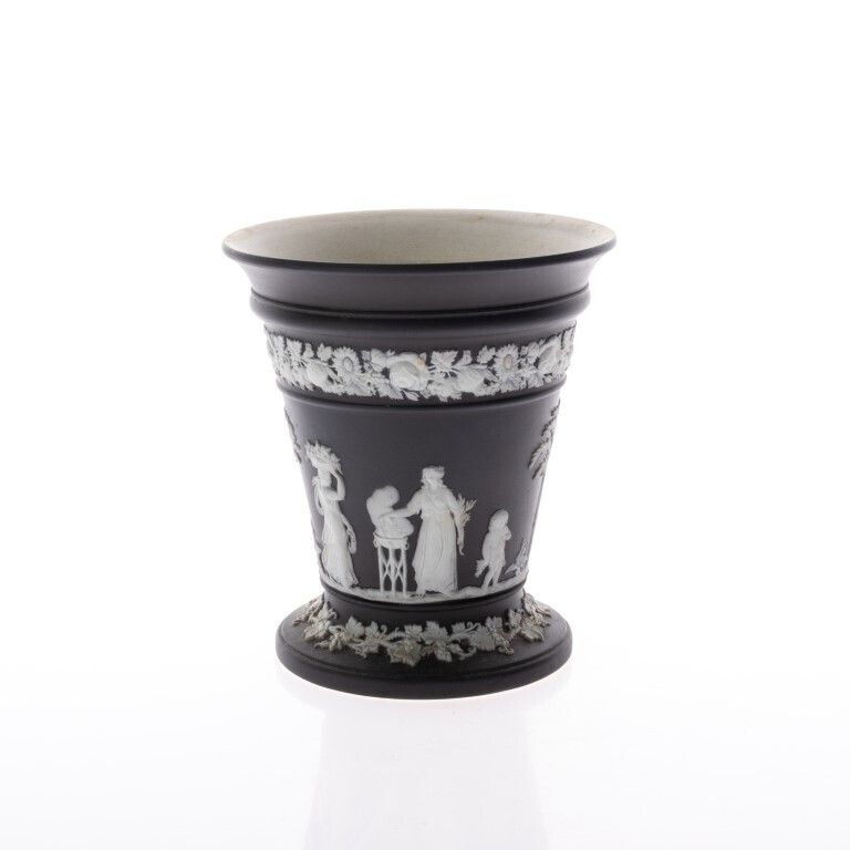 Antique Wedgwood Black Basalt Jasperware Ceramic Porcelain Bas Relief Neoclassical Planter Vase 19th Century photo Home Decor