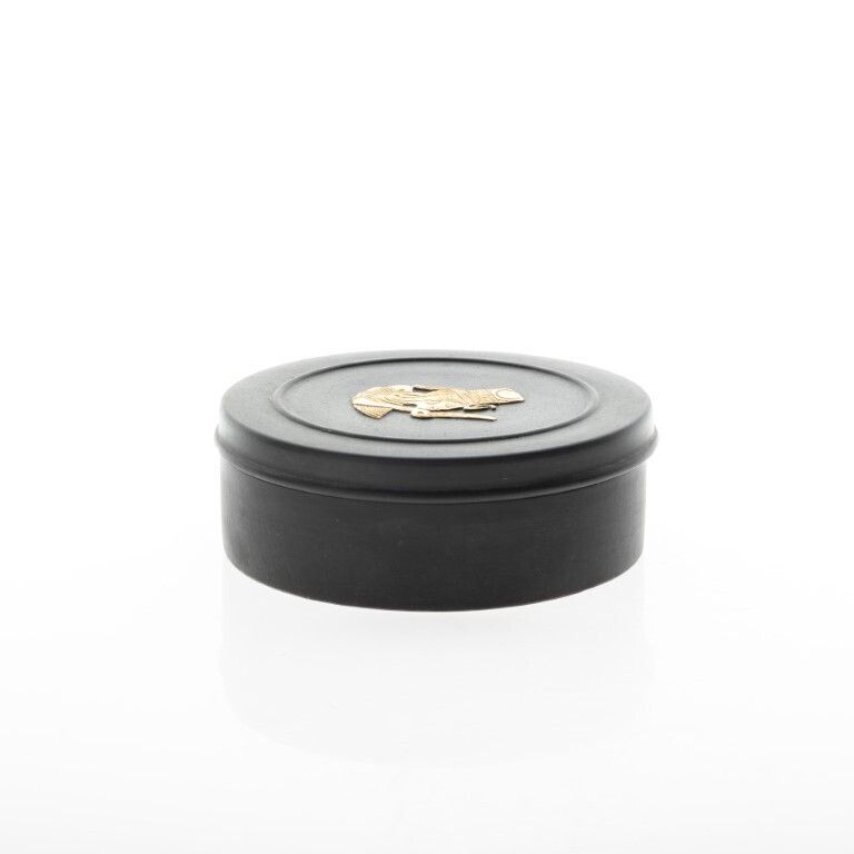 Wedgwood Egyptian Style Gilt Black Basalt Jasperware Ankhesenamum Lidded Portrait Box photo vinterior