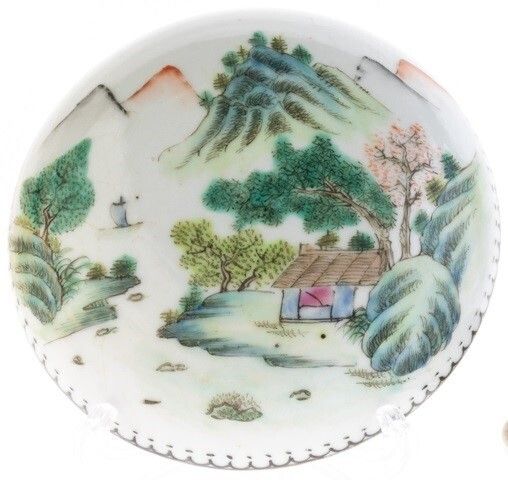 Chinese Hand Painted Famille Rose Mountain Landscape Porcelain Ceramic Lidded Box