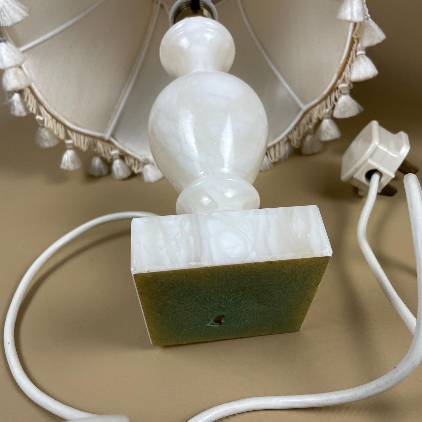 photo for sale Pair Of White Onyx Marble Lamps Bedside Table Side Lights Beige Cream Tasselled Flower Bell Shades