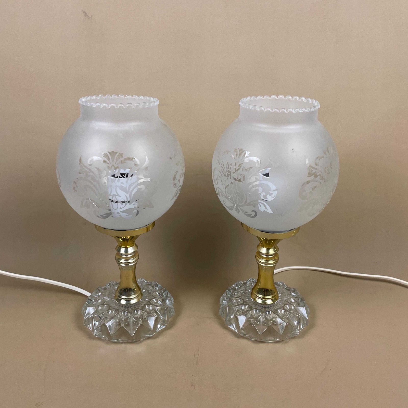Pair Of Vintage Art Deco Globe Lamp Bedside Table Lights Ornate Glass Floral Shade Cut Glass Base Plastic Gold Pillar
