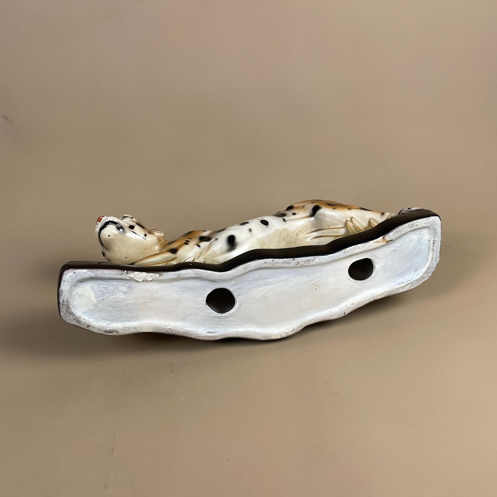 photo furniture Vintage Ceramic Leopard Ornament Big Cat Display Statue Figurine Maximalist Animal Safari Cheetah Spotted