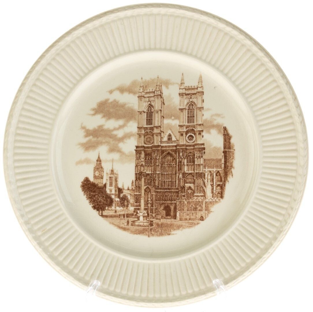 Late Art Deco Wedgwood Creamware Ceramic Pottery “Old London Views – Westminster Abbey” Plate