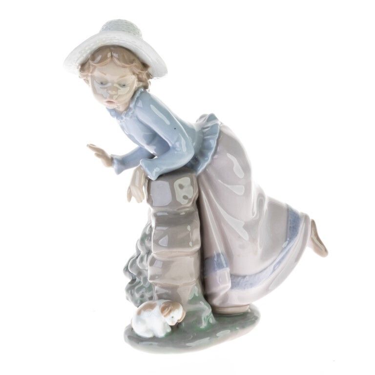 Nao By Lladro Fine Porcelain Sculpture Of A Girl Looking For Her Puppy